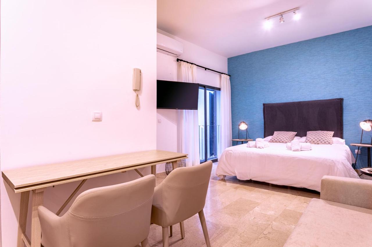 Malaga Central Suites Экстерьер фото